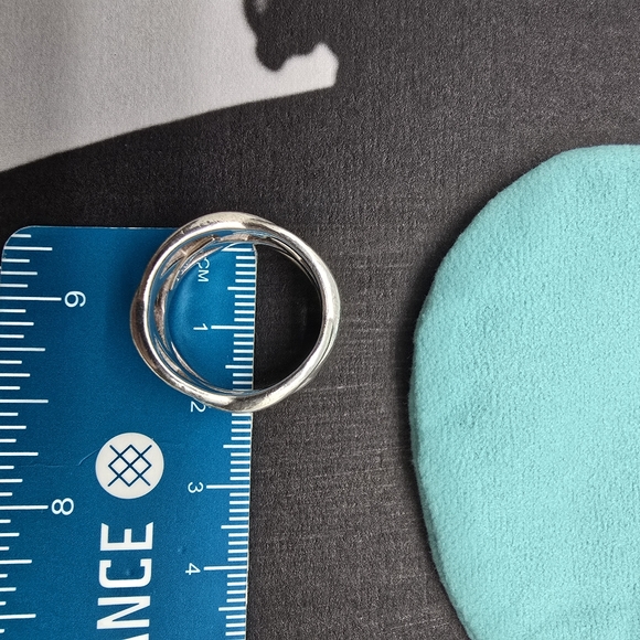 Tiffany & Co. Sterling Silver Knot Weave Intertwined Wide Band Ring sz 7,5 - Picture 4 of 5